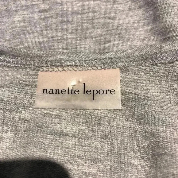 Nanette Lepore Long Sleeve Top Grey. Size Medium - Picture 4 of 6